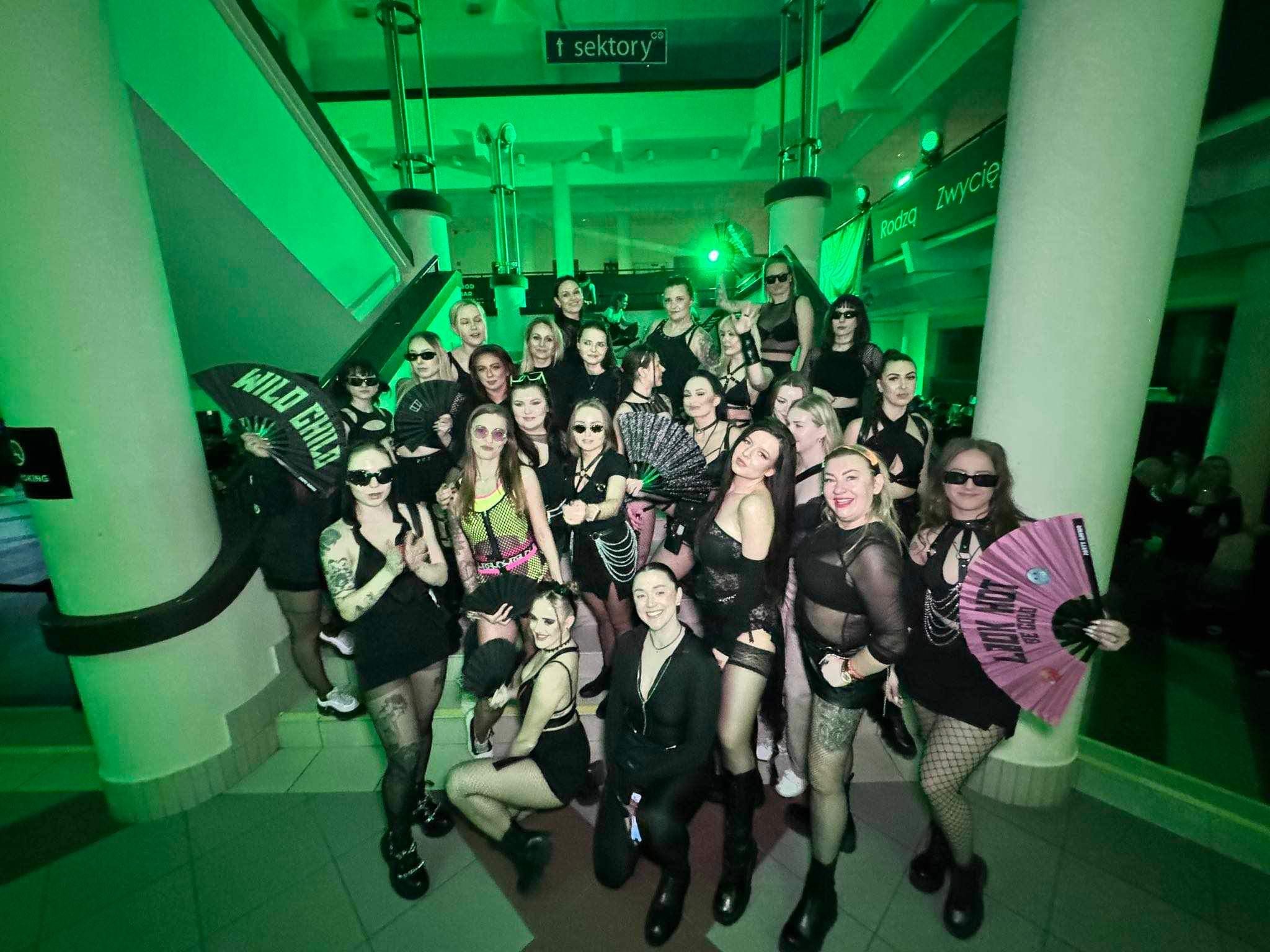 Meeting Rave Girls Verknipt 2024